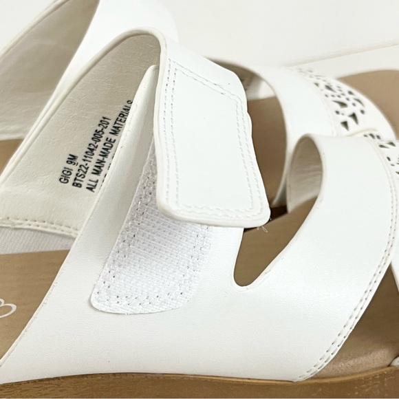 BARETRAPS GIGI White Block Heel Open Toe Adjustable Strap Sandals Women’s Size 9 - Picture 9 of 15